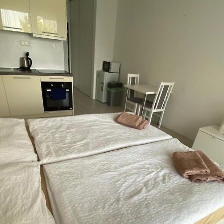 1 Room Apartment With Terrace, Slnecnice, 18B Bratislava Exterior photo